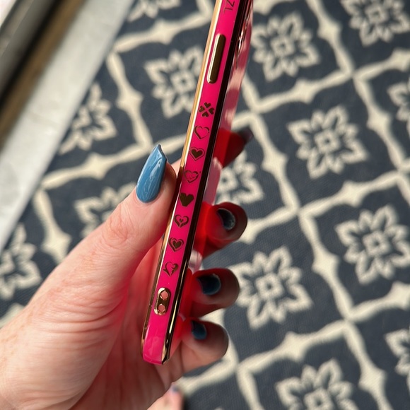 iPhone 11 phone case - Picture 2 of 4